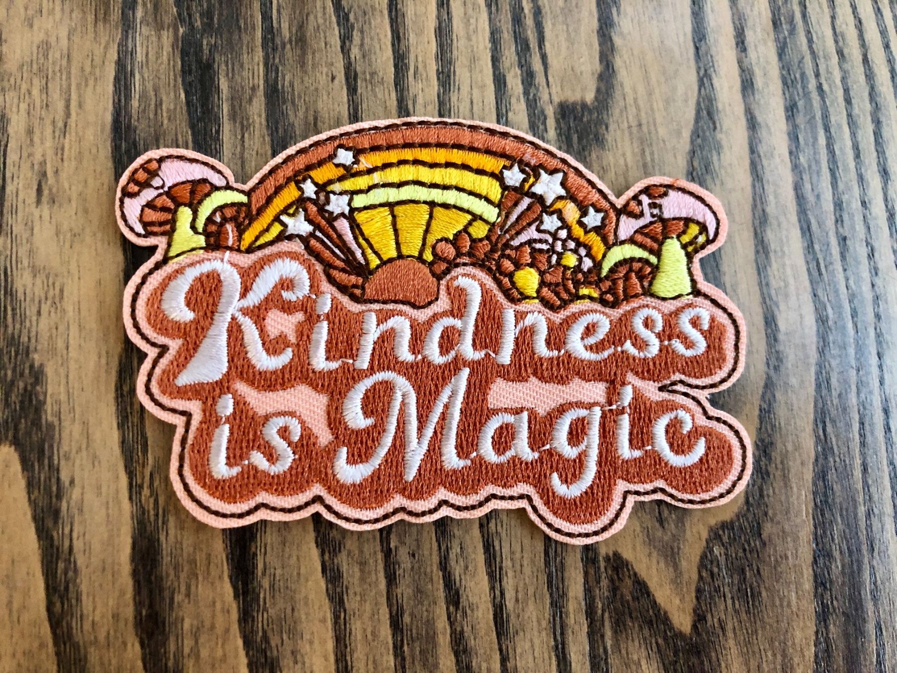 Patches: Aufnäher Patch zum Aufbügeln Kindness is Magic – Neu und originalverpackt aus Berg am Irchel von Zweiti_Chance