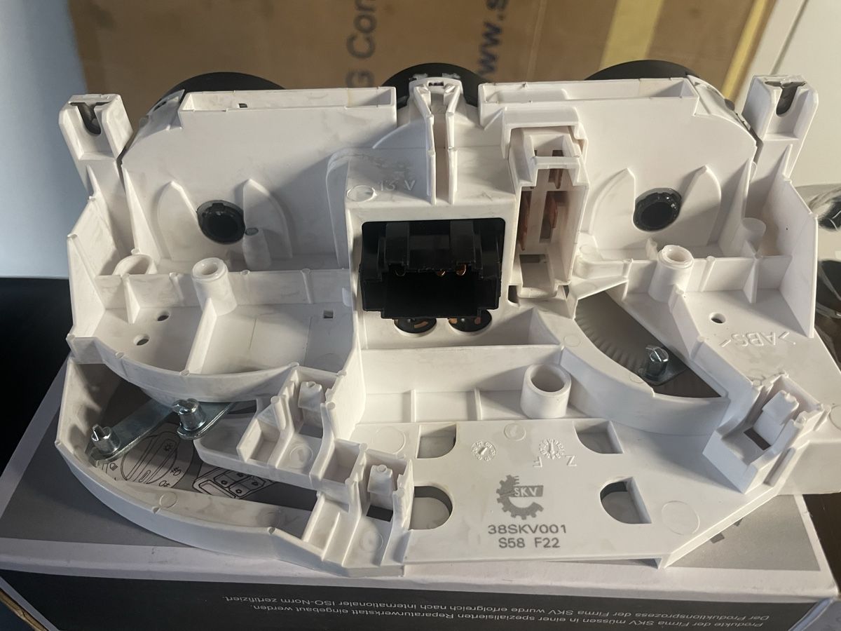 Nissan Tutti pezzi di ricambio auto: Nissan NV 200 Bedienelement – Nuovo (secondo la descrizione) da Rüti ZH venduto da Theprojekt 3