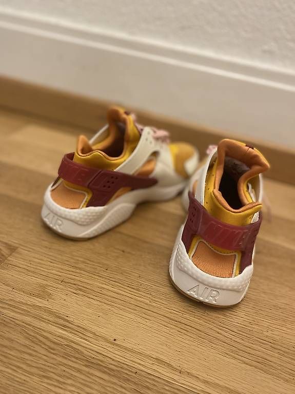 Scarpe da uomo: Nike Air Huarache Sai Rush Maroon Sunset – Usato da Zürich venduto da emi_9jp6 2