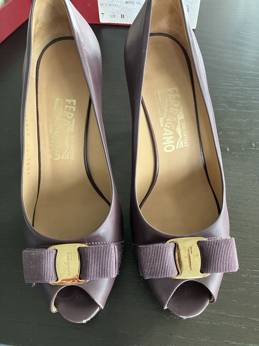 Salvatore Ferragamo Scarpe da donna: Ferragamo purple shoes – Usato da Dübendorf venduto da ful_572w 1