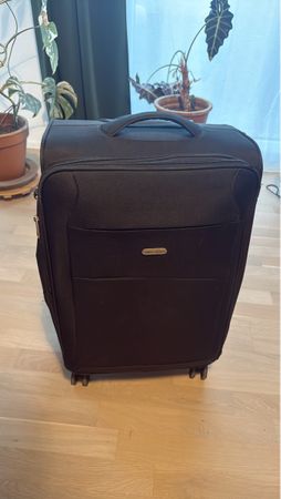Reisekoffer schwarz mit Rollen 