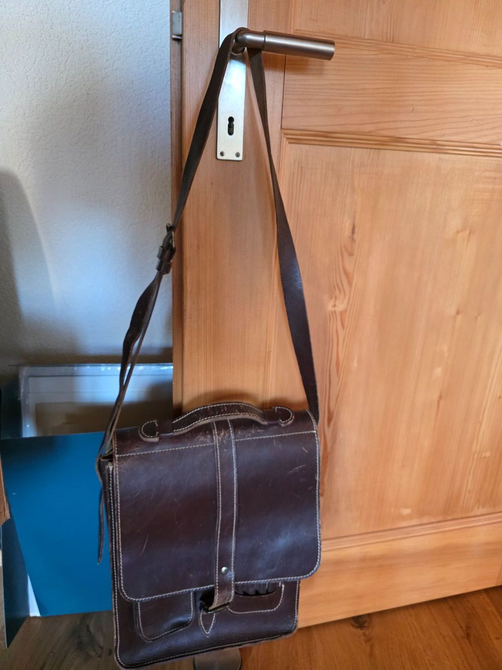 Valigie & Borse: robuste Leder Akten Mappe Laptop Tasche - Hoch Format – Usato da Walterswil BE venduto da Lonitti 4