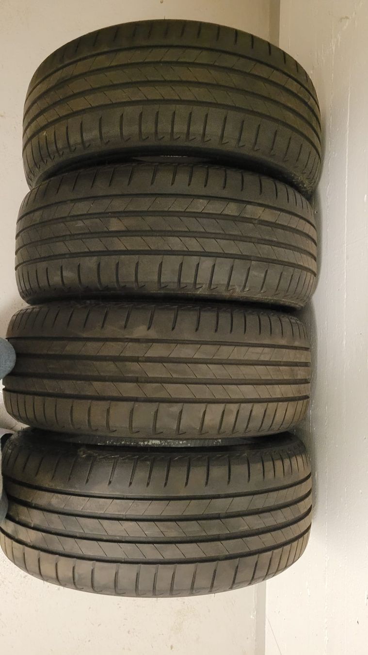 Bridgestone Pneus & Kompletträder: 4 x Sommerreifen 225/45 R18 91W MO (Top-bewertet) – Gebraucht aus Bern von Angie.me 3