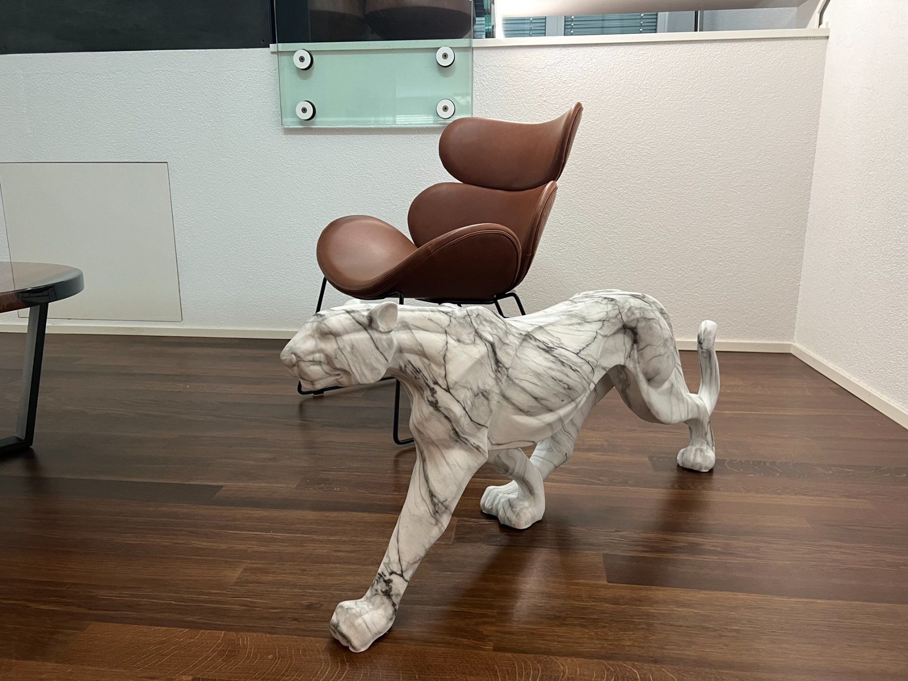 Statuette: 129cm Dekofigur Leopard Fiberglas Marmor-Look – Usato da Rüschlikon venduto da tta_22 5