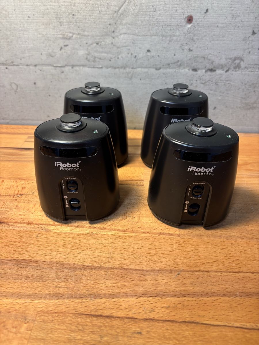 Irobot Aspirapolveri & Accessori: iRobot Roomba Lightbouse / Virtual Wall 4 Stück – Usato da Egolzwil venduto da schmid_m