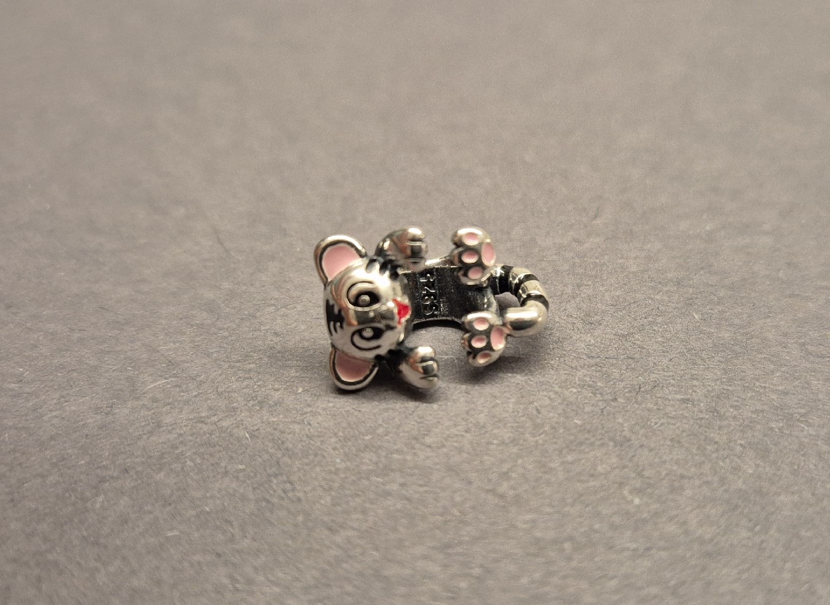 Ciondoli: Charm Tiger +Garantie – Nuovo (secondo la descrizione) da Rotkreuz venduto da Carbone_Bijou-Shop