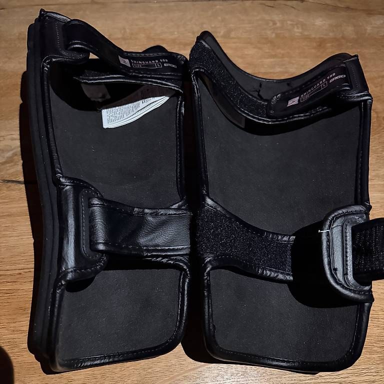 Protezioni & Imbottiture: Schienbeinschoner von Outshock – Usato da Spreitenbach venduto da ren_l2wd