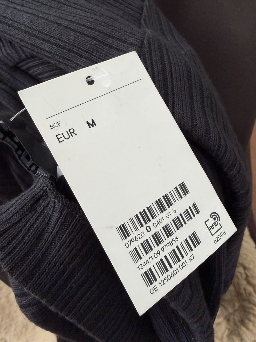 H&M Kleider: H&M dress – Neu und originalverpackt aus Wald ZH von mar_lvt7 2