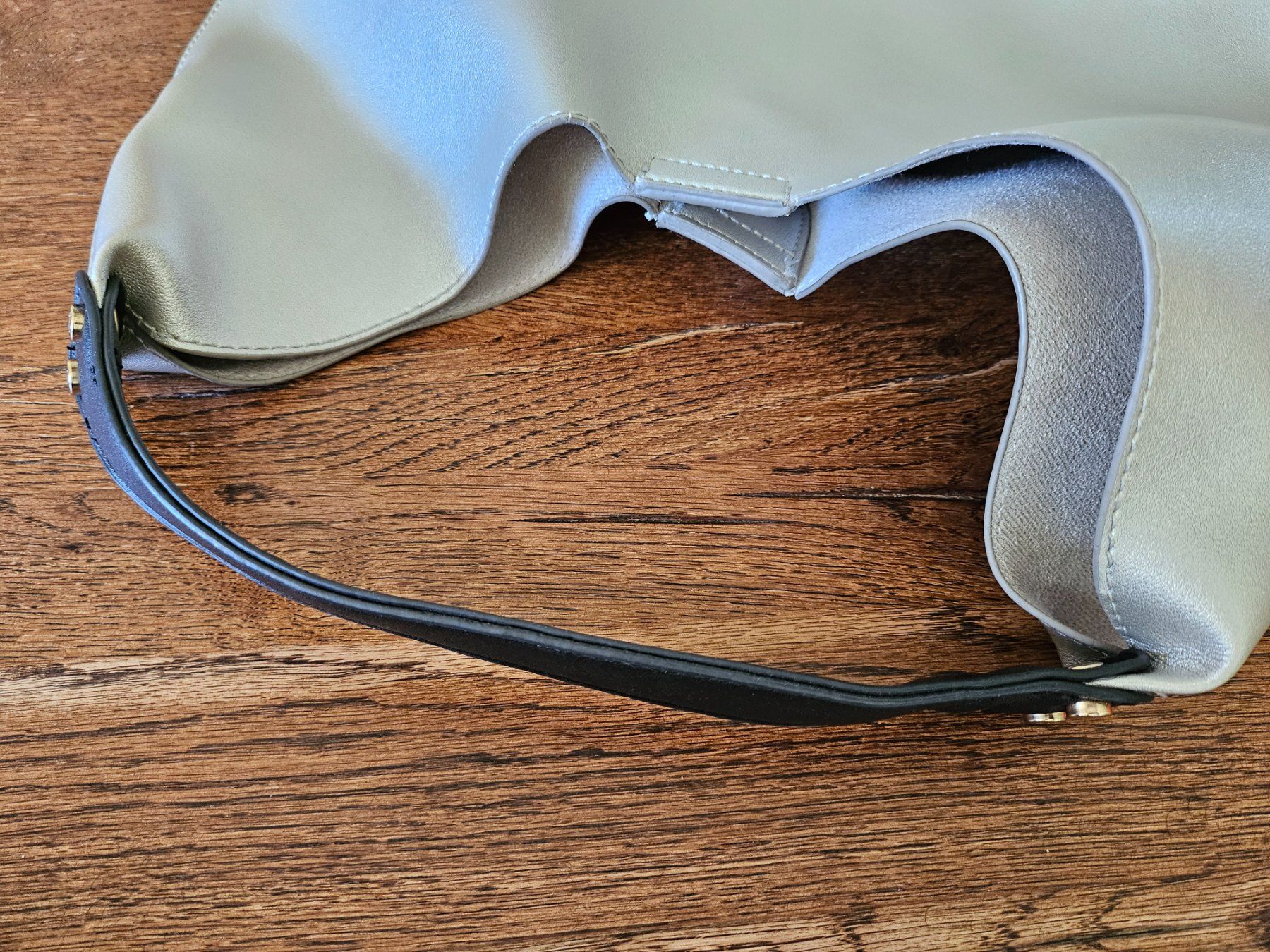 Borse da donna: Silberne grosse Shopper-Tasche – Usato da Zürich venduto da natalos 2