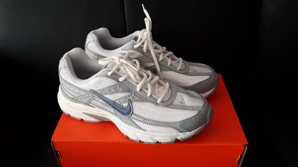 Nike Scarpe da uomo: Sneakers Nike INITIATOR GR.37,5cm. – Nuovo e nell'imballaggio originale da Zürich venduto da 280_yc86 2