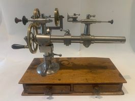 Tour horloger ancien sur socle en bois - outillage ancien