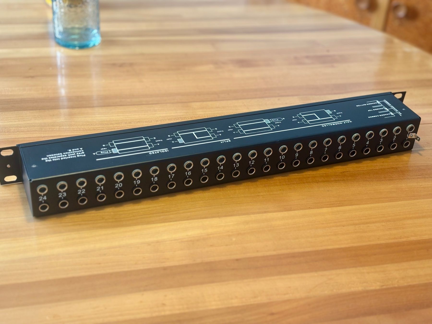 Strumenti musicali: Neutrik NYS SPP-L1 - Patchbay Audio – Usato da Winterthur venduto da JAKU.SPACE 4