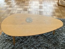 Lounge Tisch, dreibeinig