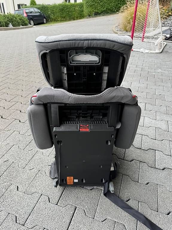 Seggiolini per auto: Heyner Kindersitz zu verkaufen – Usato da Wädenswil venduto da iw02c441 1