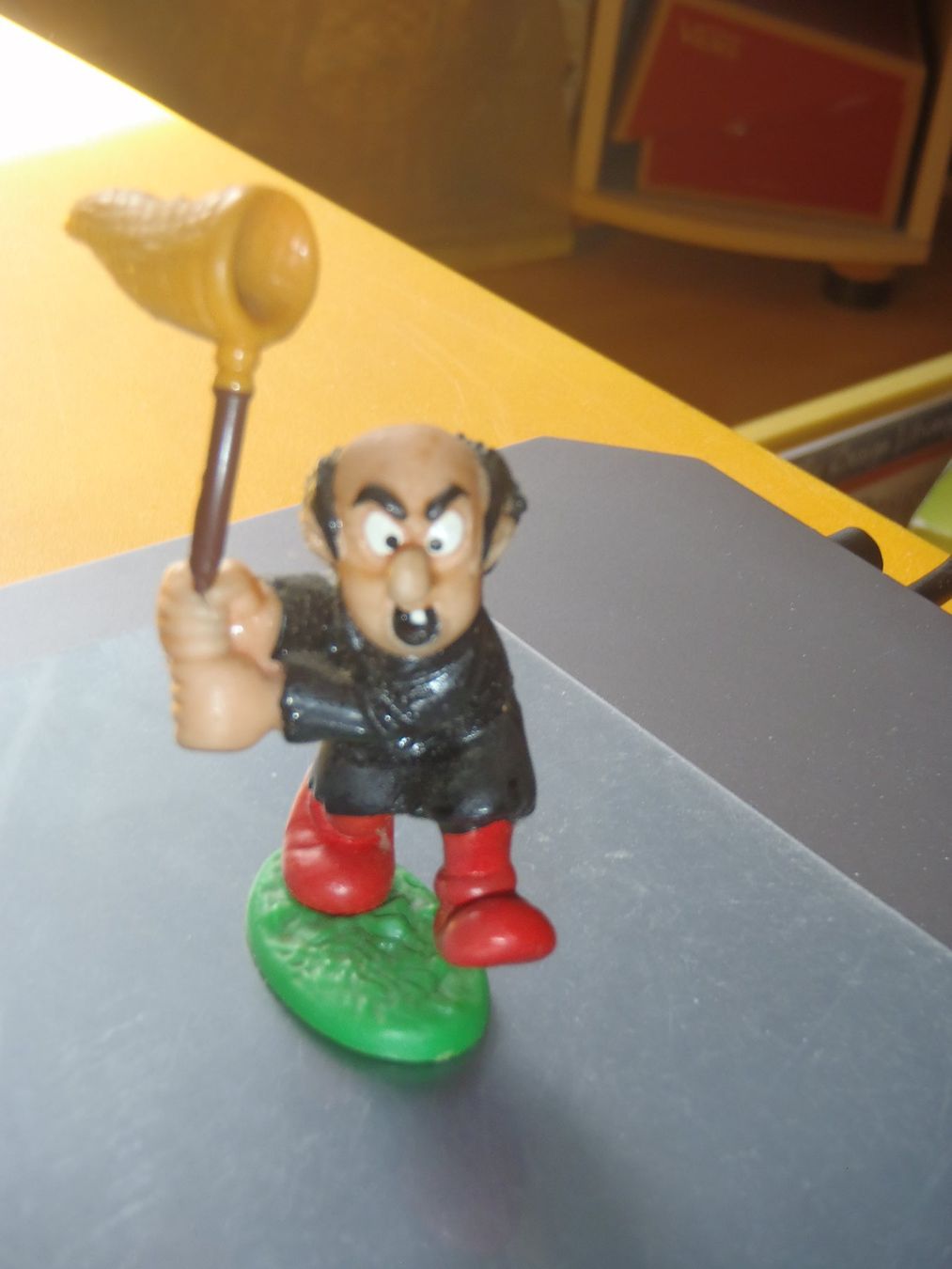 Schleich Statuette: Schlumpf Gargamel mit Netz – Usato da Basel venduto da rozi6462