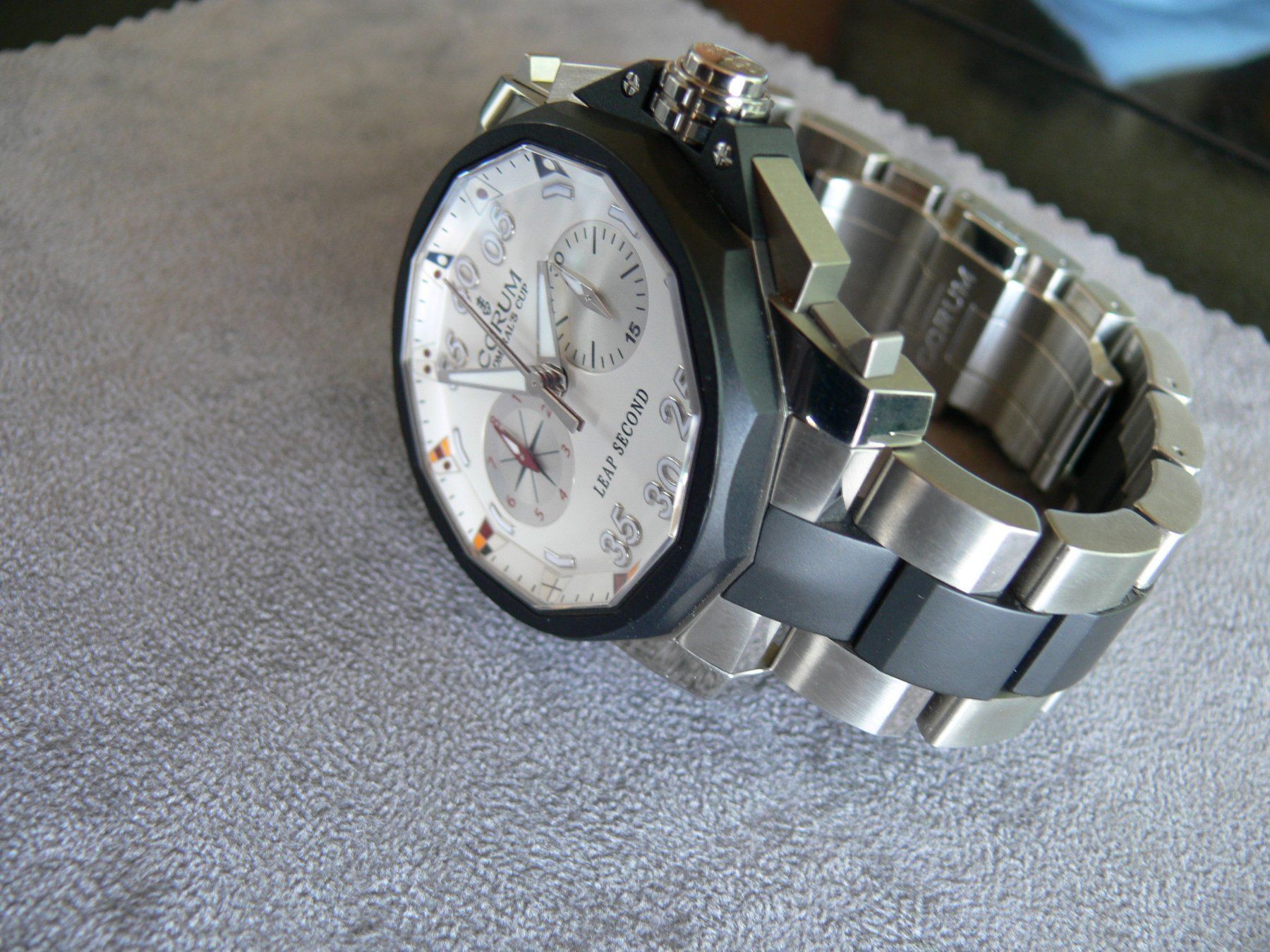 Corum Orologi: Corum Titan Chronograph Leap-second   48mm       895.931.06 – Usato da Remigen venduto da Kelias 9