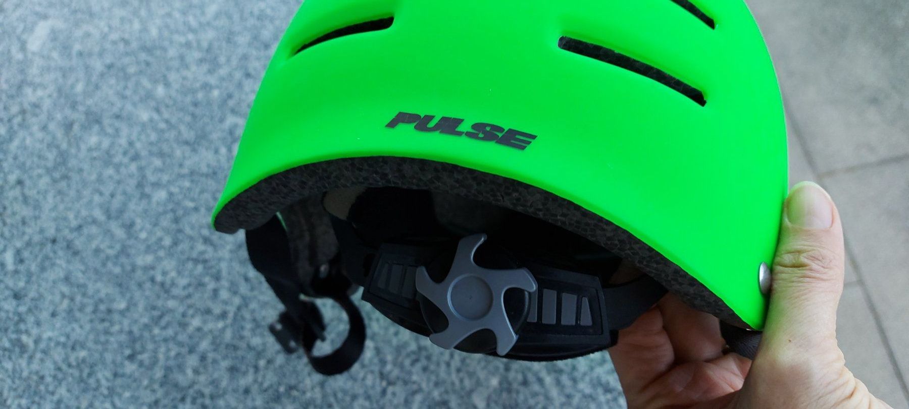 Helme: Dominator Pulse Helm, Top Zustand Kinder Junior 55-58cm – Gebraucht aus Wattwil von Parase 3