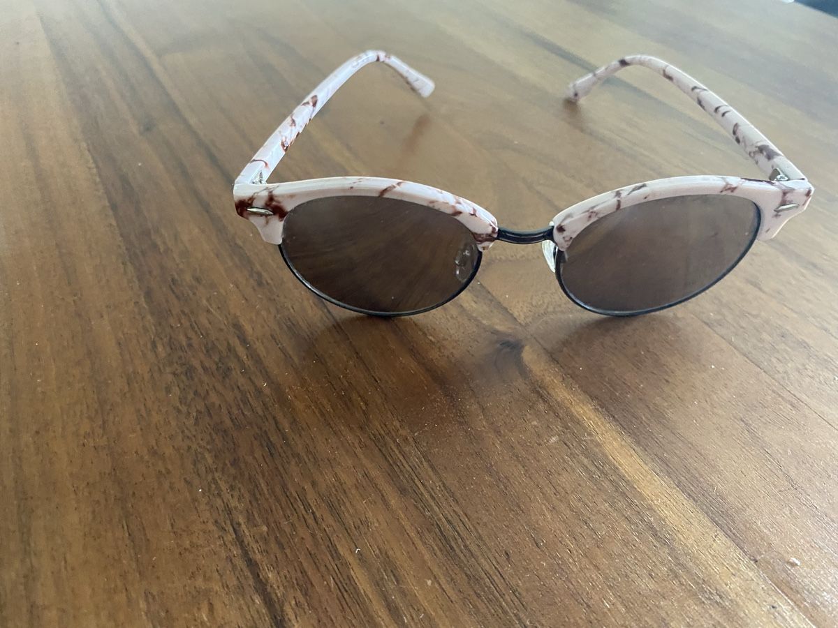 Occhiali & Lenti: Sonnenbrille – Usato da Luzern venduto da oli_6x2r