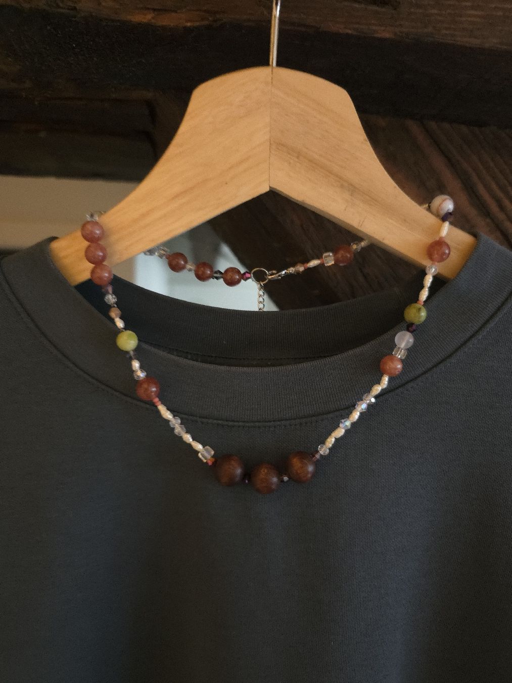 Catenine: Handmade Statement Kette mit Süsswasserperlen & Natursteinen – Nuovo e nell'imballaggio originale da Interlaken venduto da NataliiaS 6
