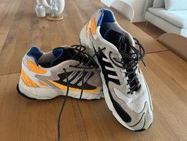 Neuwertiger Adidas Torsion