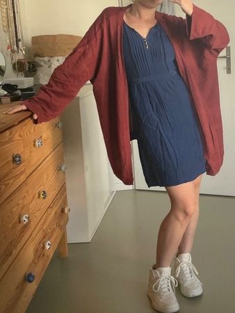 Schöner, lockerer Pullover, Farbe rosa (dunkelrosa) Gr. L