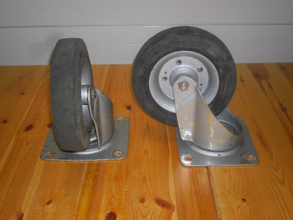 Altro per stoccaggio & trasporto: 2  Räder / Rollen , 22cm – Usato da Büren SO venduto da omsa 1