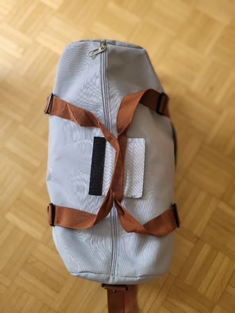 Sporttasche / Reisetasche in Grau & Braun