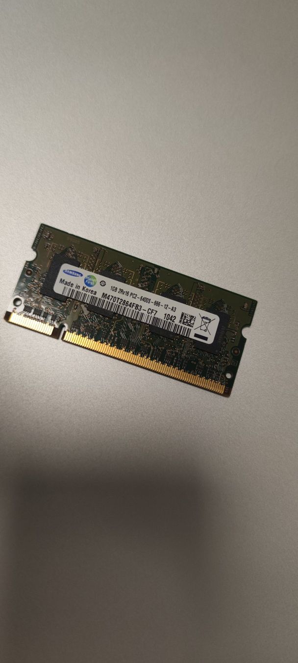 Memoria / RAM: DDR2 1GB RAM – Usato da Niederhelfenschwil venduto da K.Alex