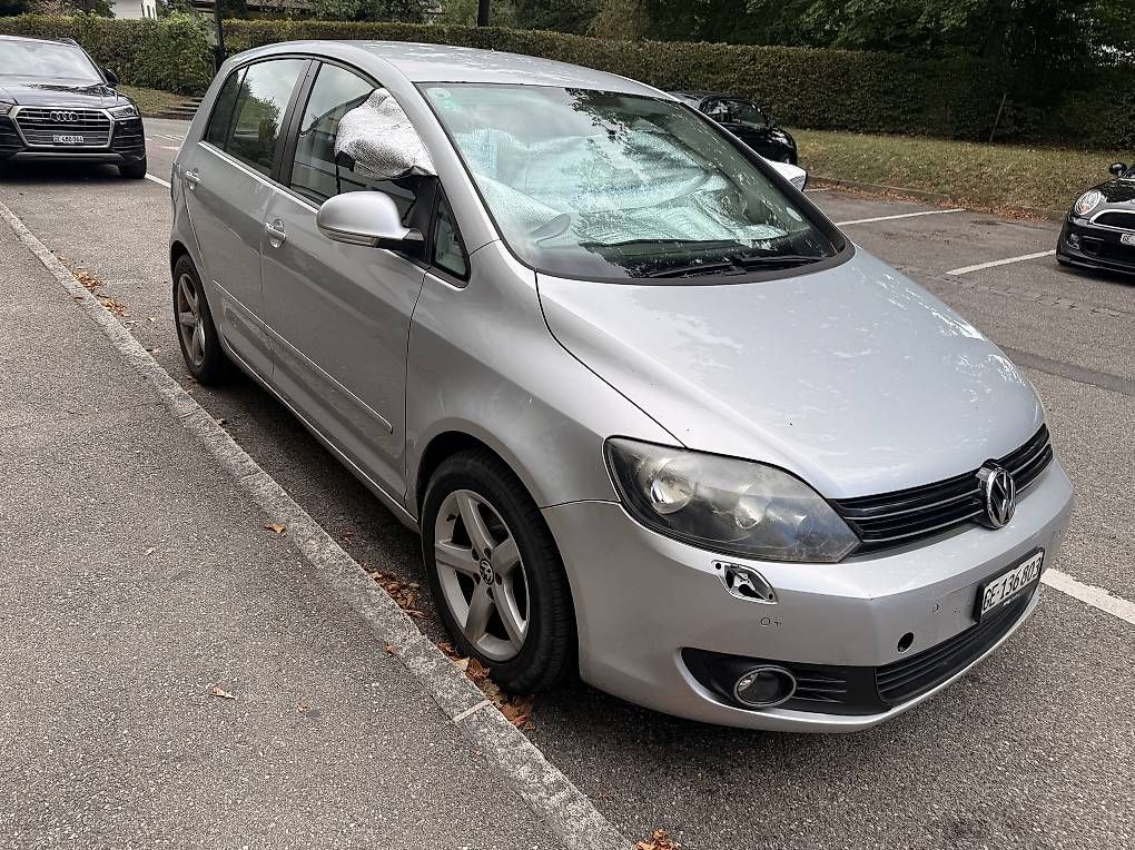 Autos: Golf plus – D'occasion à Chêne-Bougeries par azz_bfz9 2