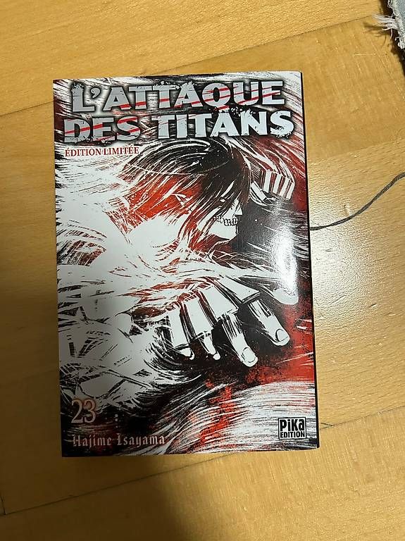 Fumetti: Attaque des titans tome collector – Usato da St-Prex venduto da eth_5jrn 3