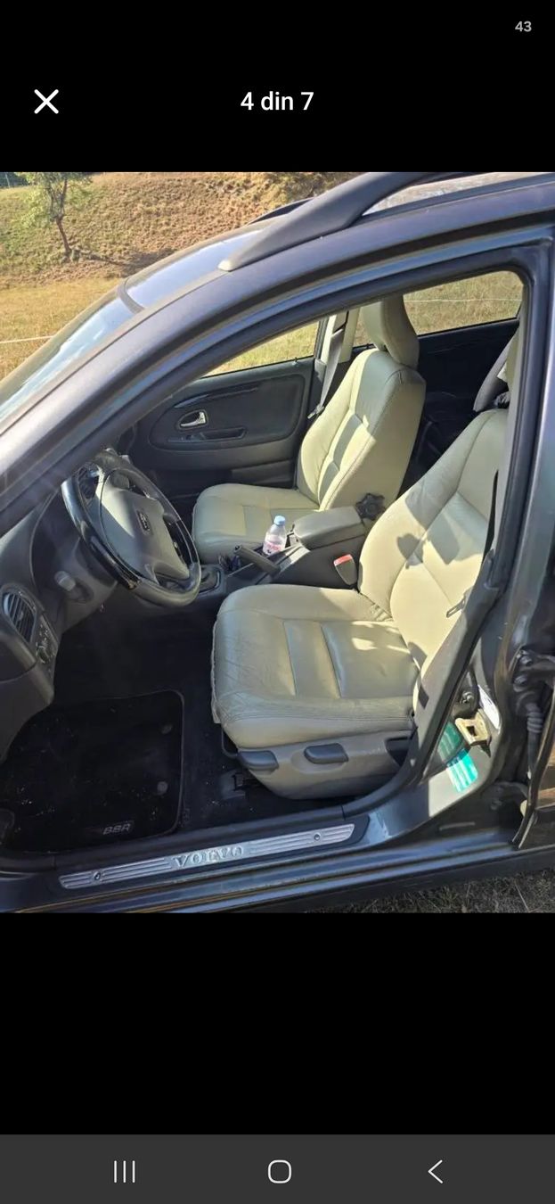 Volvo Automobili: Volvo v40 2.0 t  – Difettoso da Cottens FR venduto da cca_5myr 2