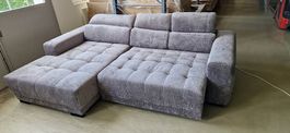 Sofa Ausstellungs Modell mit Elektrische Vorziehbank.