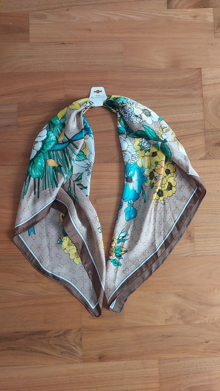 Foulard & Sciarpe: Twilly - Seidenschal - NEU – Nuovo e nell'imballaggio originale da Hittnau venduto da Razorback_1971
