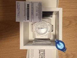 Swatch omega MoonSwatch “Full Moon” (Snoppy)