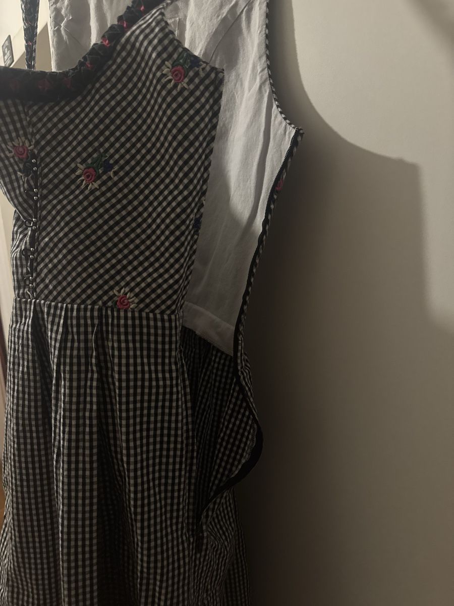 Vestiti: Wenger Dirndl black white check floral pattern – Usato da Otelfingen venduto da mar_sy7r 6