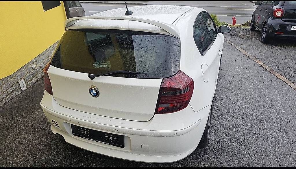 Automobili: BMW 116i 3 porte  - 122CV - 2009 – Usato da Vezia venduto da mostro32 1