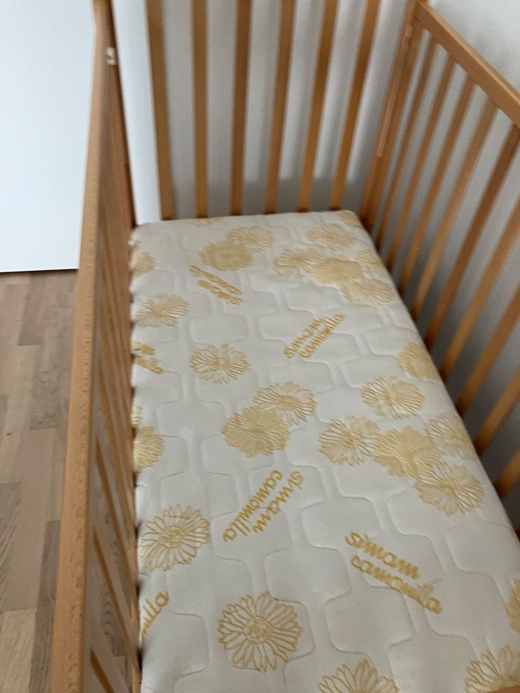Betten: Lit bébé bois Foppapedretti + matelas EUP47 – Gebraucht aus Zürich von MariondeZurich 5