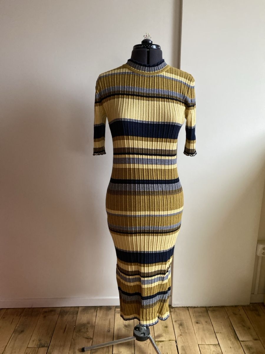 H&M Kleider: Strickkleid H&M – Gebraucht aus Basel von Rosa_97 1