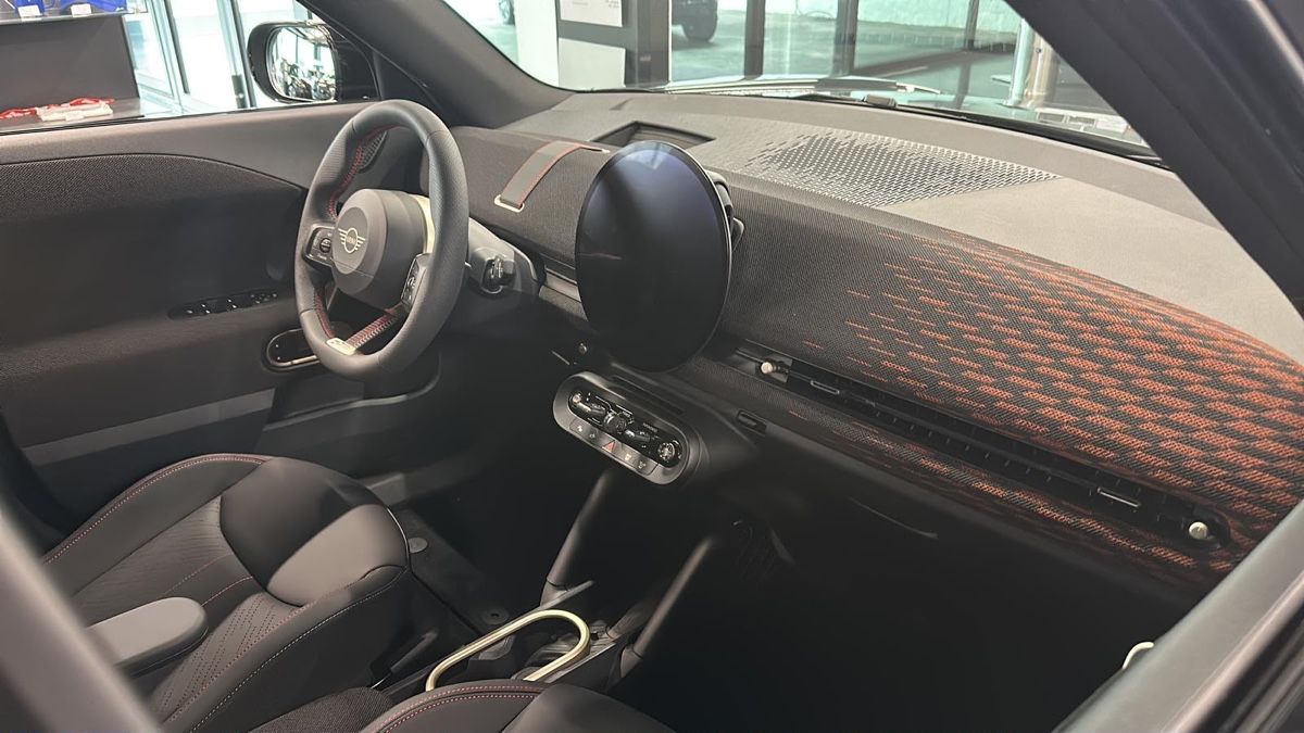 Autos: MINi Aceman SE  – D'occasion à Menzingen par Sebastien_Menzingen 2