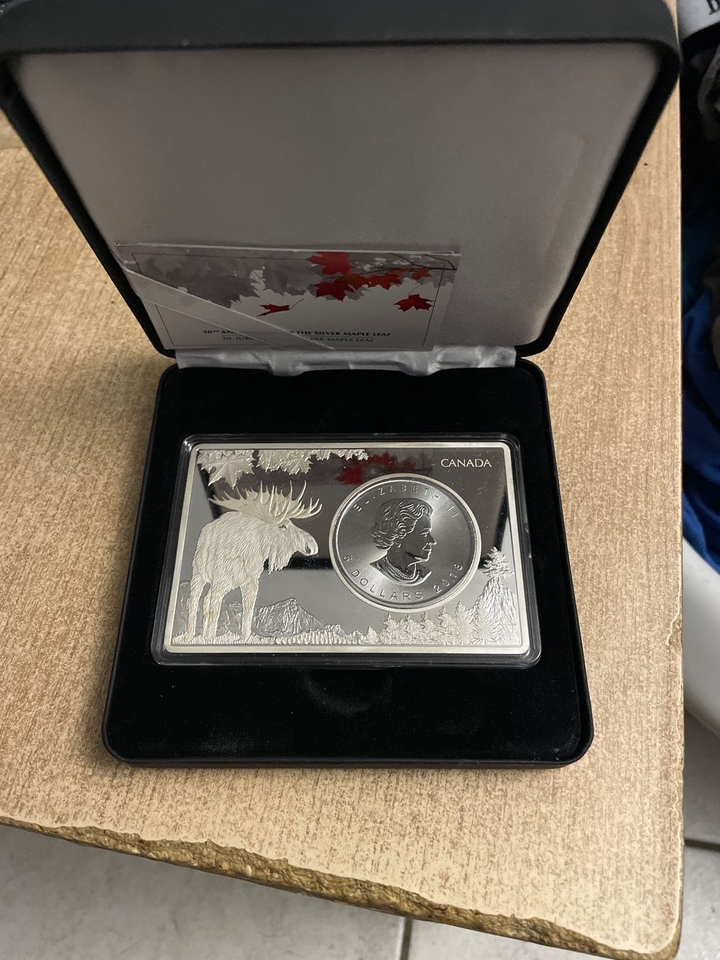 Metalli preziosi: 1OZ Maple Leaf 30th anniversary 2018 in 3OZ Barren – Nuovo e nell'imballaggio originale da Schlossrued venduto da Tkanada 1