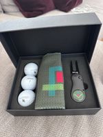 NEU 3 Titleist ProV1 Bälle, Golf Balltuch mit Pitchgabel
