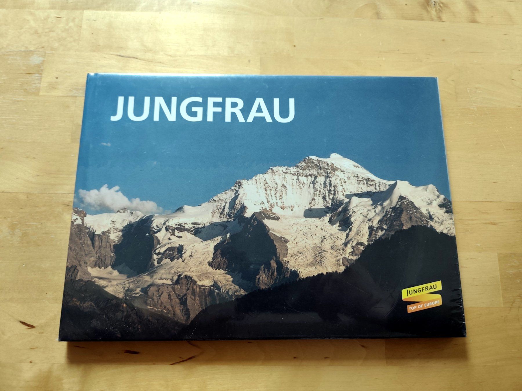 Livres: Jungfrau – Neuf avec emballage d'origine à Birrwil par dirtyoldtown