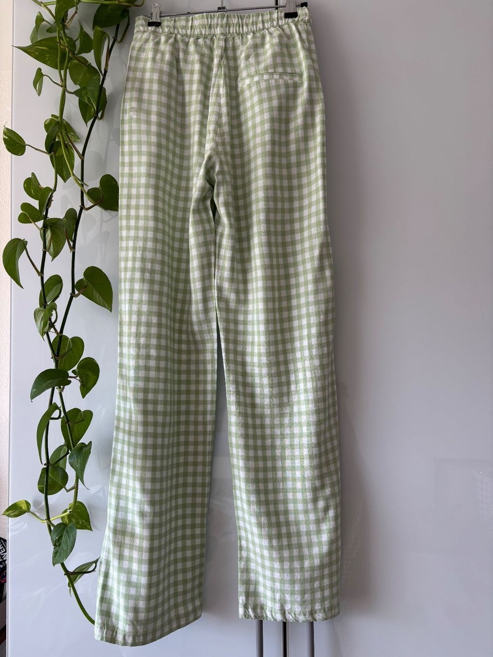 Bershka Pantaloni: BERSHKA karierte Hose mit Beinschlitz Gr. 36 – Usato da Zürich venduto da missmodernage 4