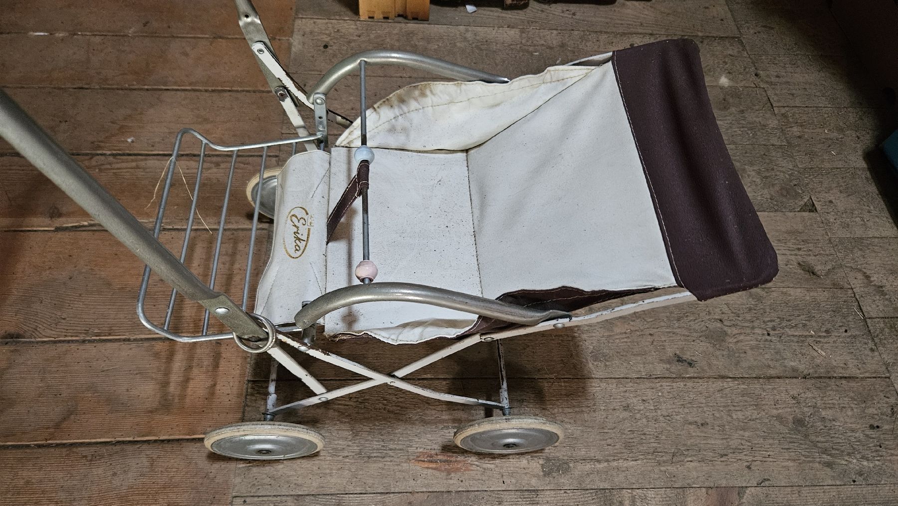 Carrozzine per bambole: antiker Puppenwagen Erika – Usato da Schwanden Sigrisw venduto da Pumuckel27 2