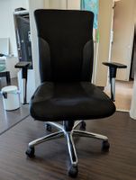 Bequemer Bürostuhl / Schreibtischstuhl (Schwarz) mit Chromfu