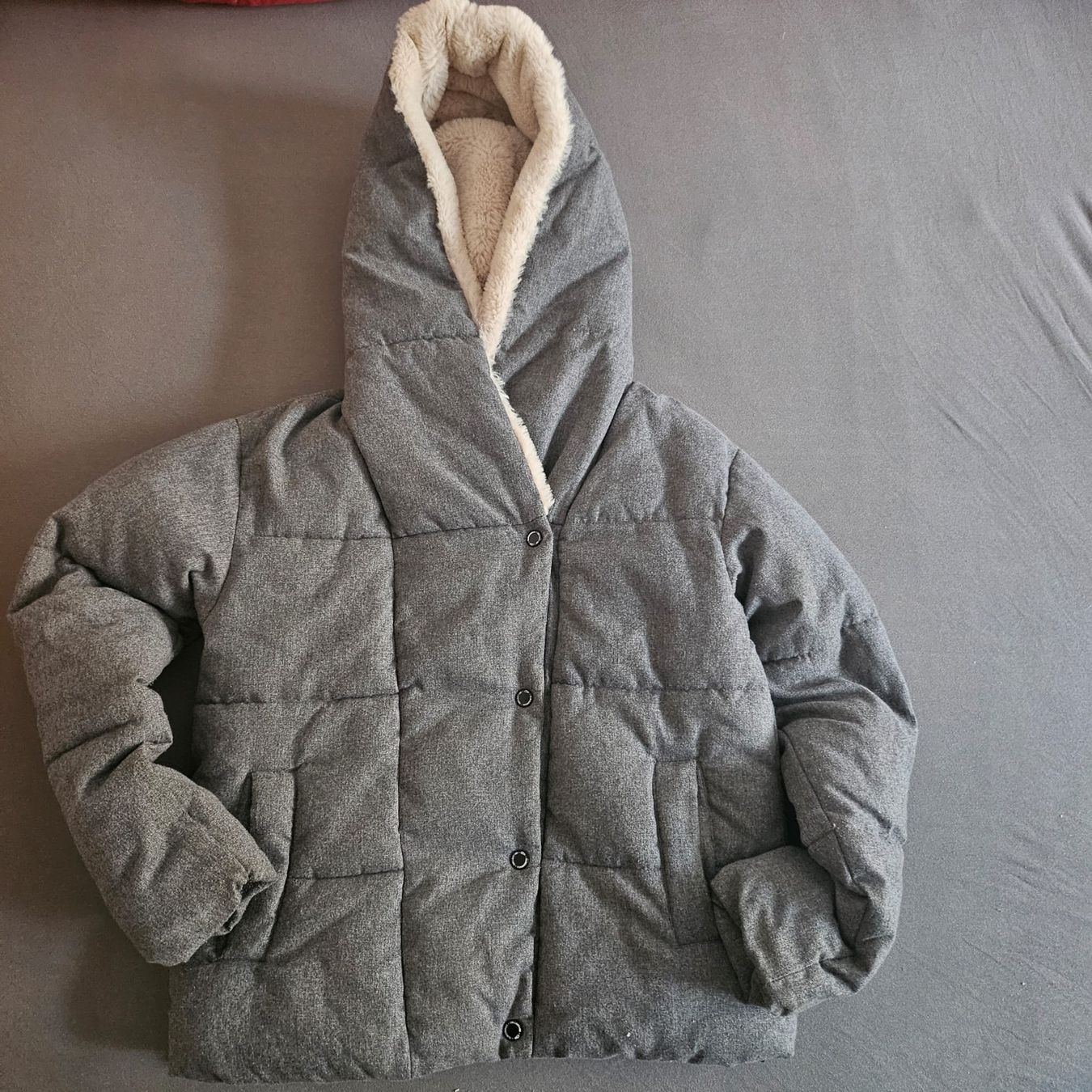 C&A Giacche: Winterjacke mit Teddyfutter, grau, Grösse 34 – Usato da Chur venduto da Aleksandra6