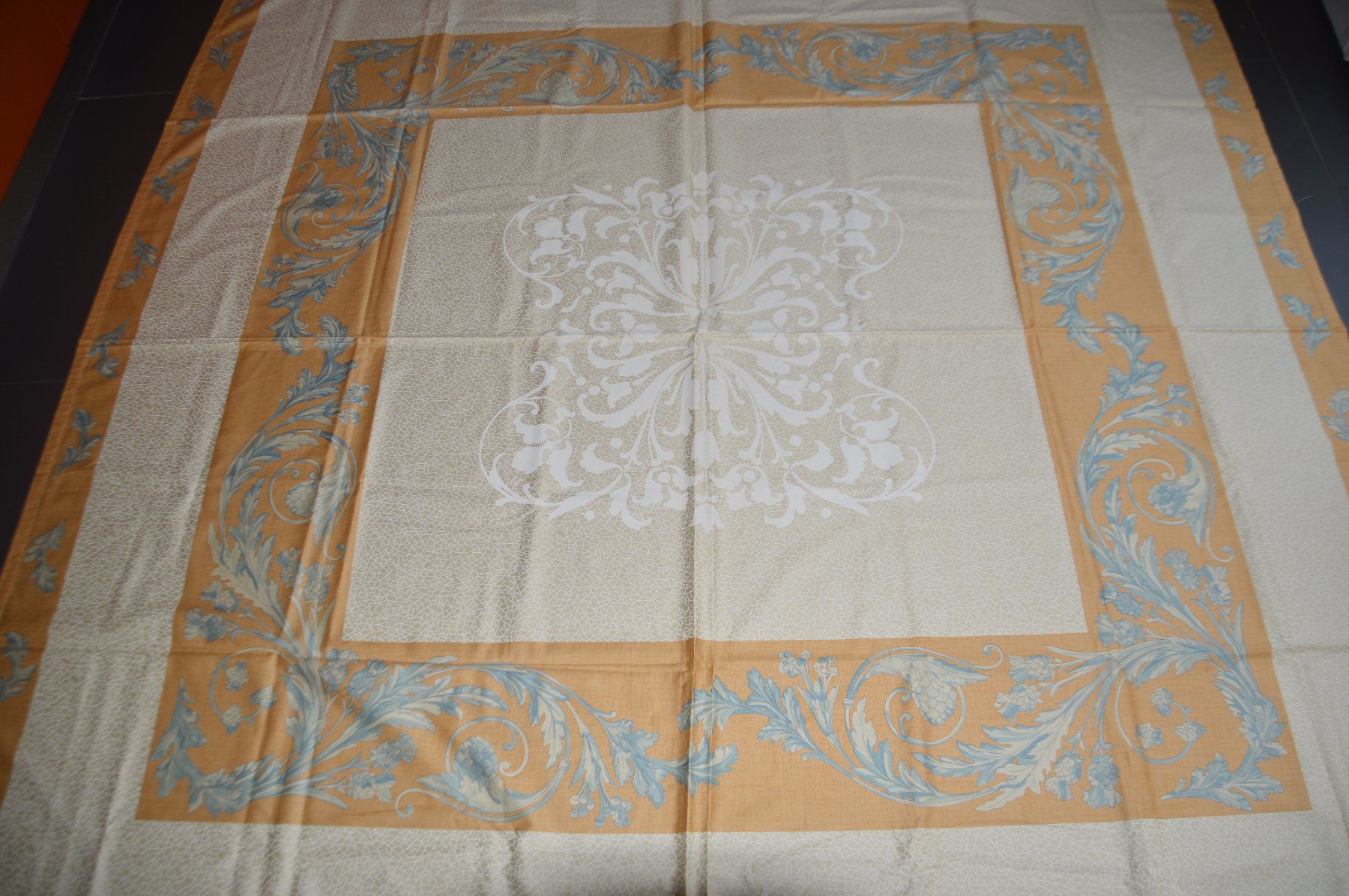 Coperte: Tischdecke Christofle nappe de table 180 x 180 cm – Nuovo (secondo la descrizione) da Collonges venduto da arashee 2