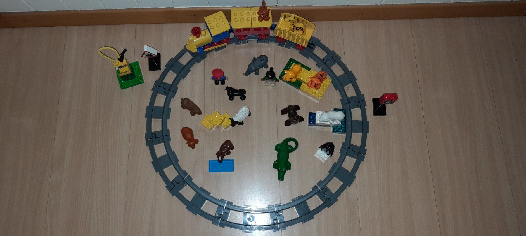 Lego Spielzeuge: Lego Duplo Schiebezug mit Tieren – Gebraucht aus Wittenbach von Gugielmo 3