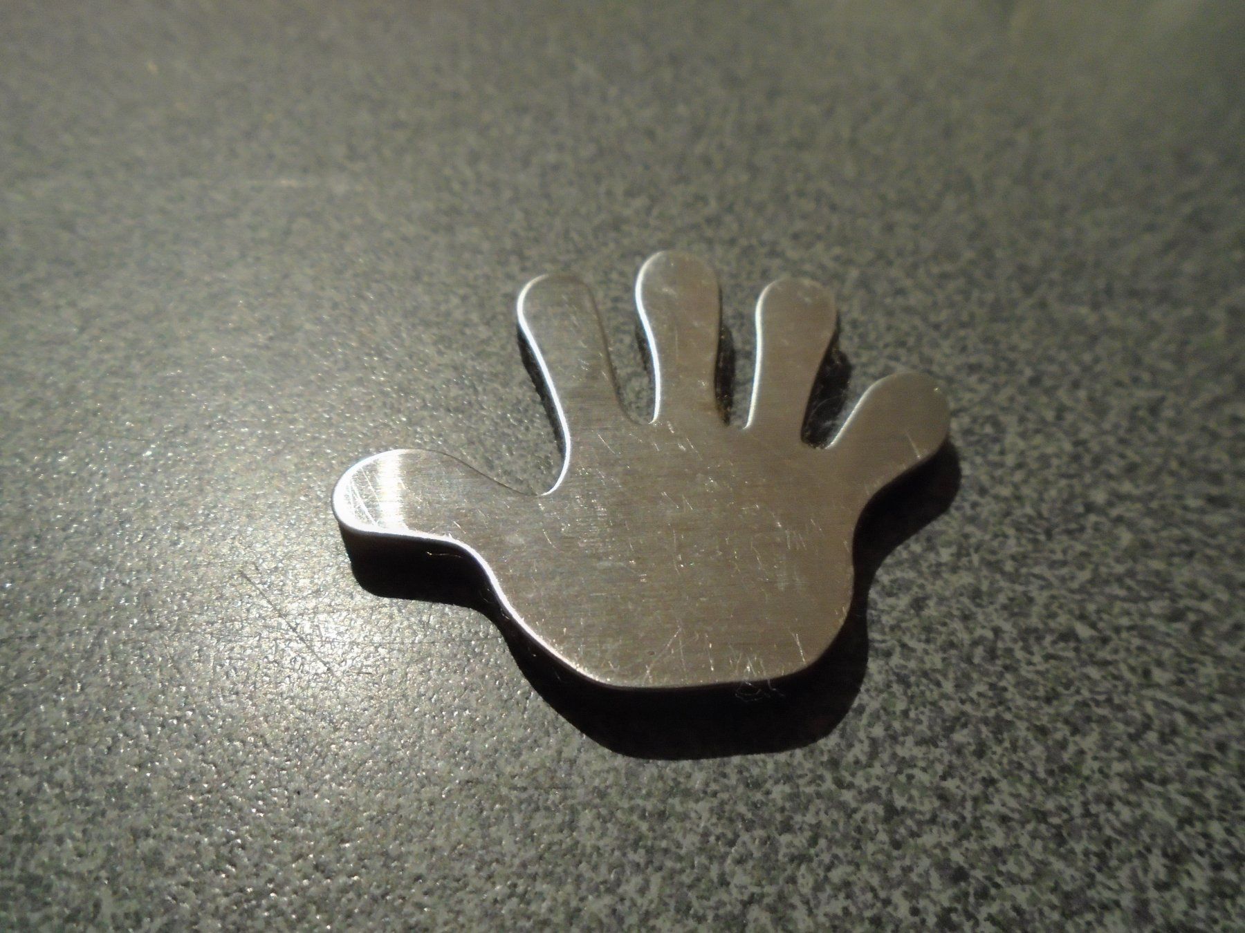 Magnete: Magnet Hand – Gebraucht aus Zürich von Motzkuh