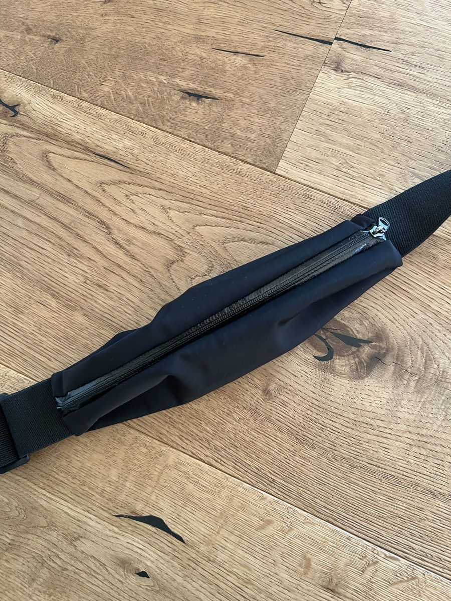 Borse: Superleichte Hüfttasche / Handytasche – Usato da Rapperswil SG venduto da zani_st 1